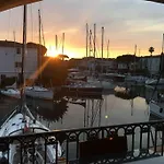 Charming In Port Apartamento