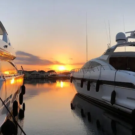 Charming In Port Apartment Grimaud
